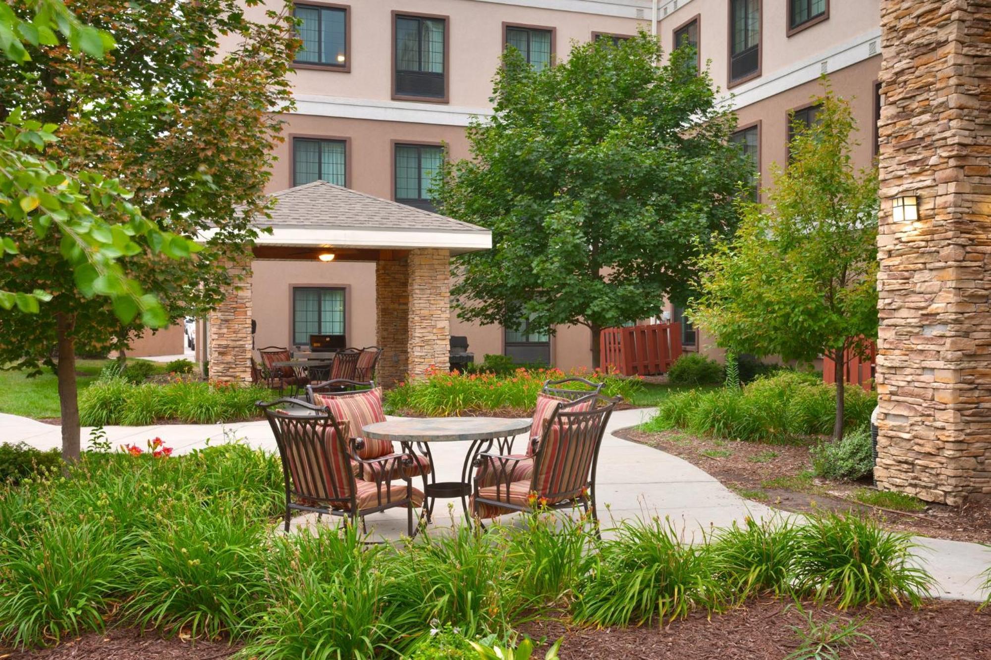 Staybridge Suites Omaha 80Th And Dodge By Ihg Buitenkant foto