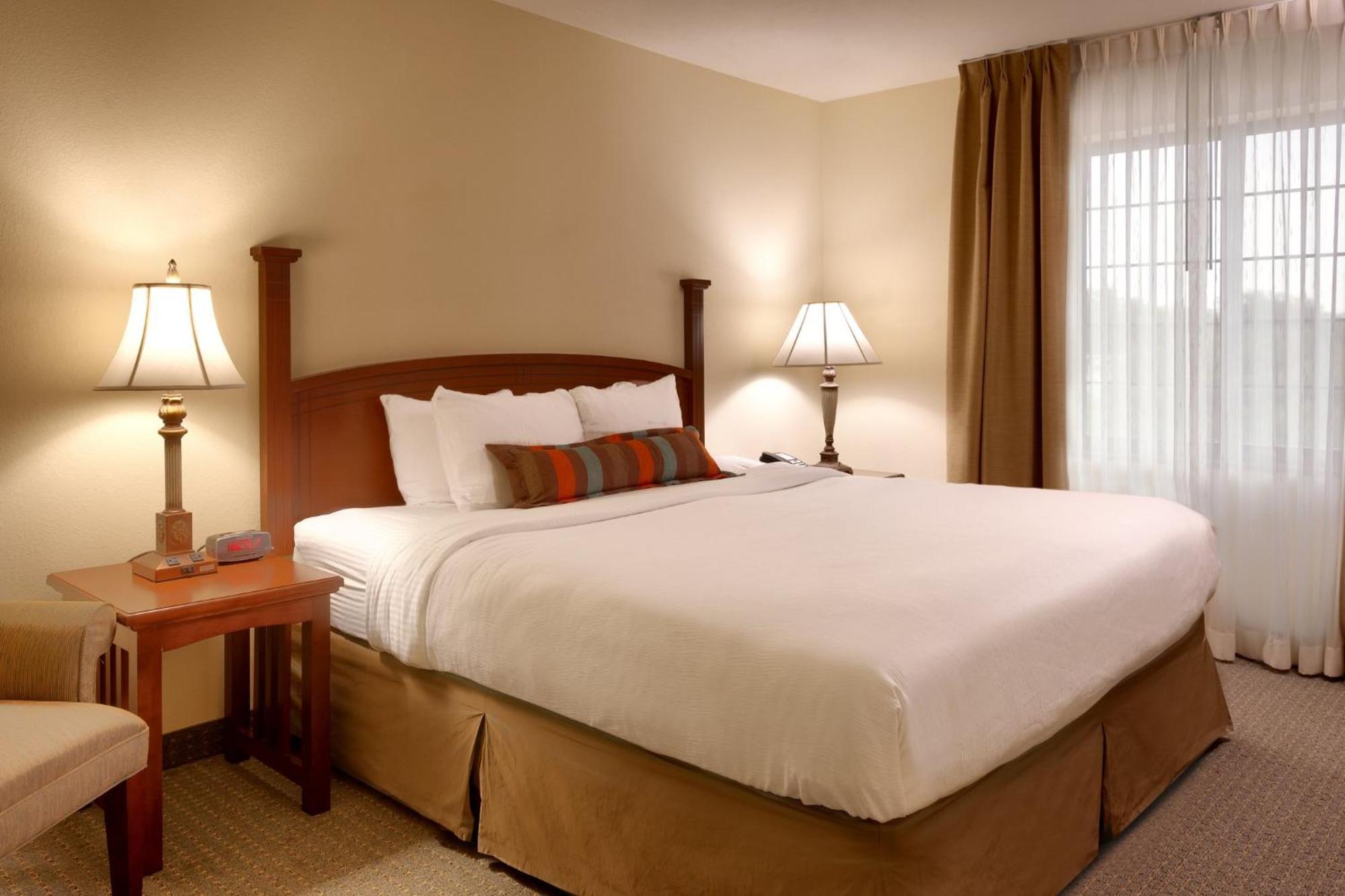 Staybridge Suites Omaha 80Th And Dodge By Ihg Buitenkant foto